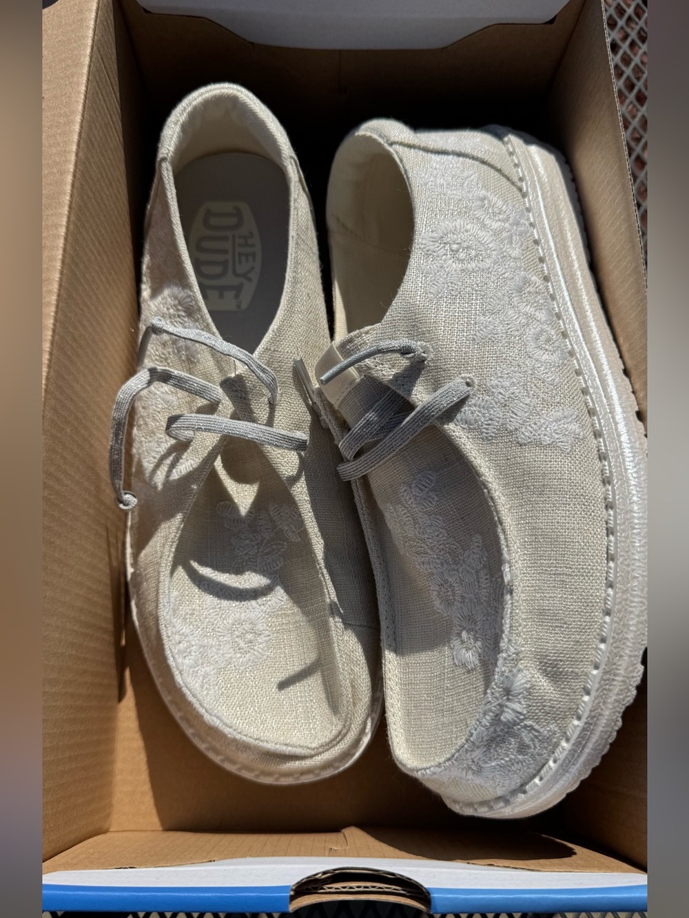 NEW Hey Dude Women's Lace-Up Casual Sneakers in Cream, Sparkly, Floral,Size 7